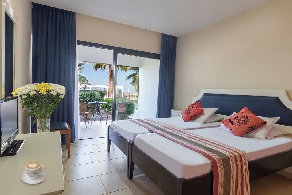 Royal Blue Hotel & Spa Geroskipou Exterior foto